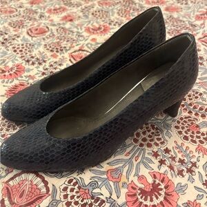 Stuart Weitzman Navy Snakeskin-Textured Mid Heel Pumps